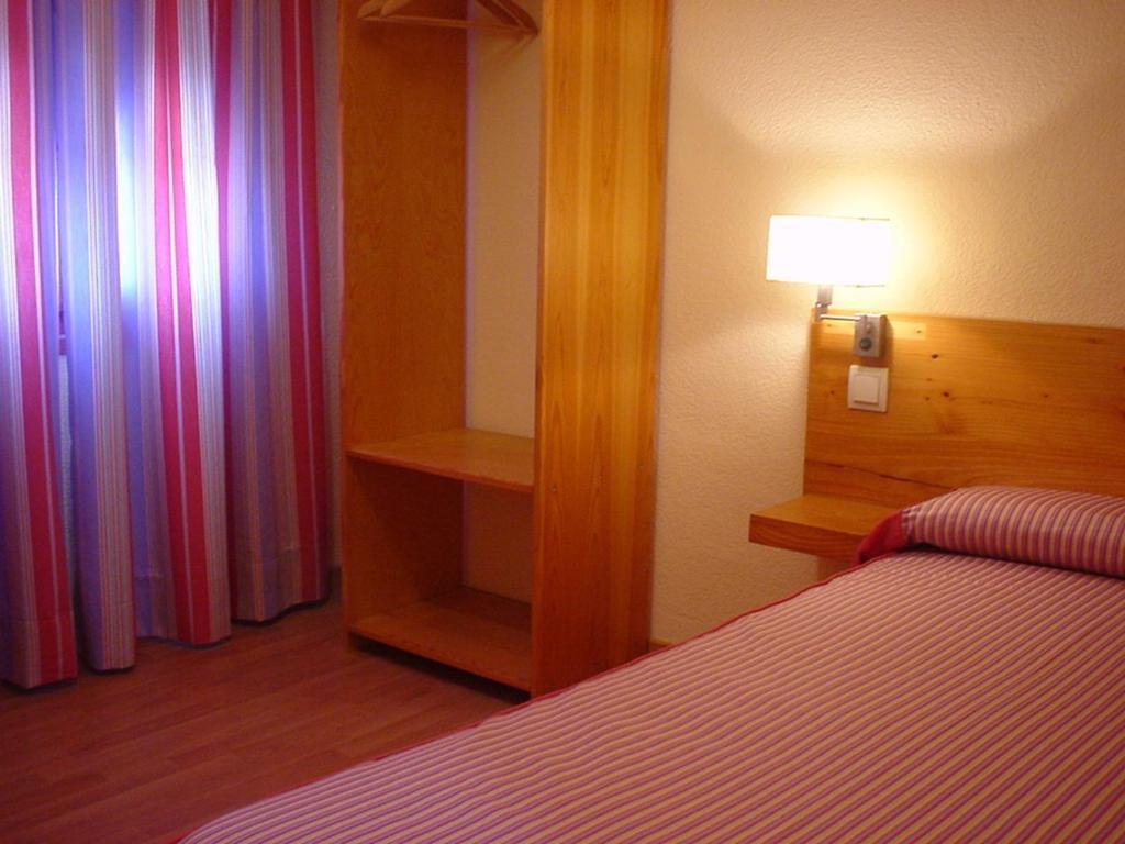 Hostal Restaurante El Espanol Bujaraloz Zimmer foto